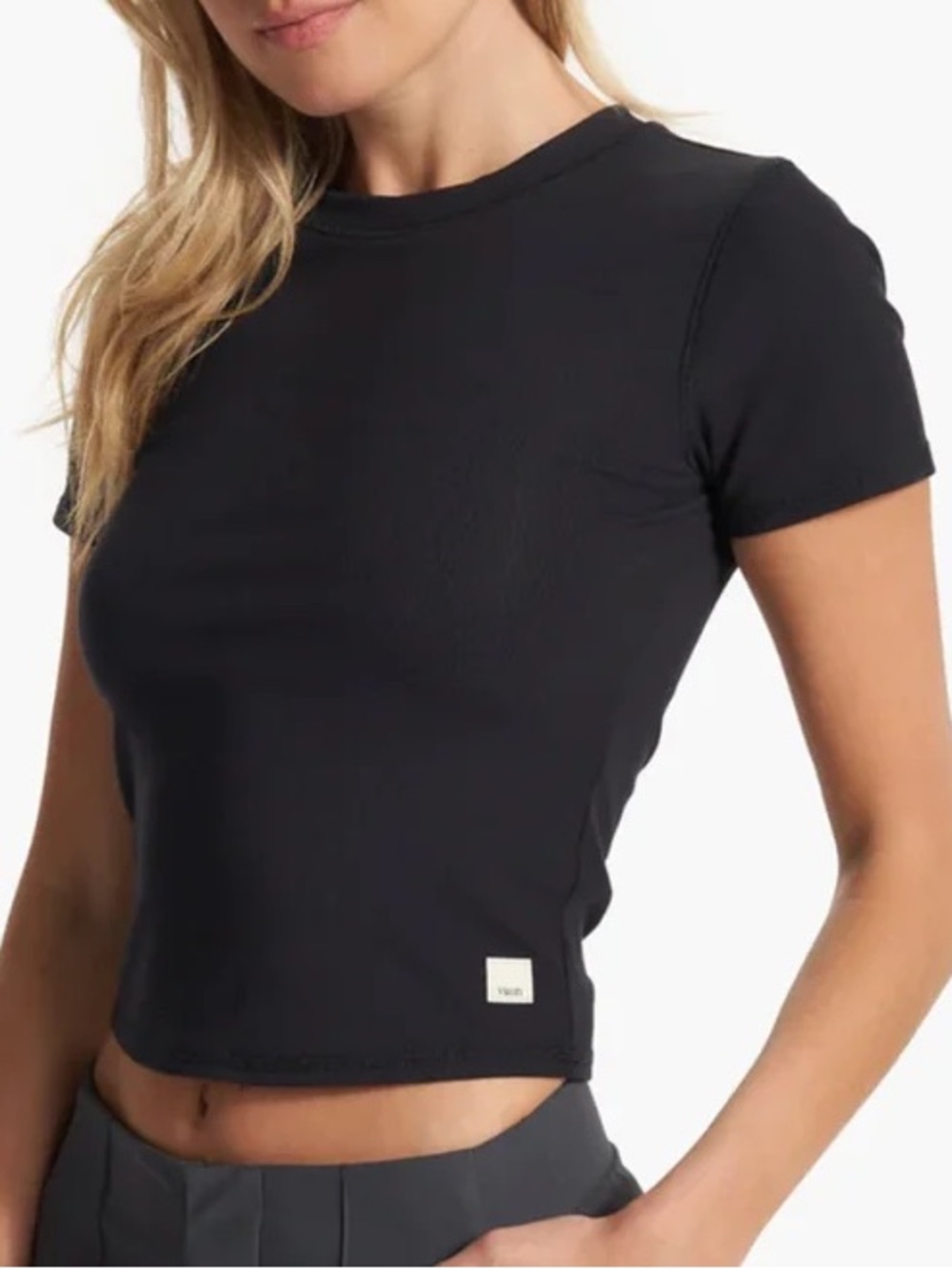 Vuori Pose Fitted Tee Size Medium